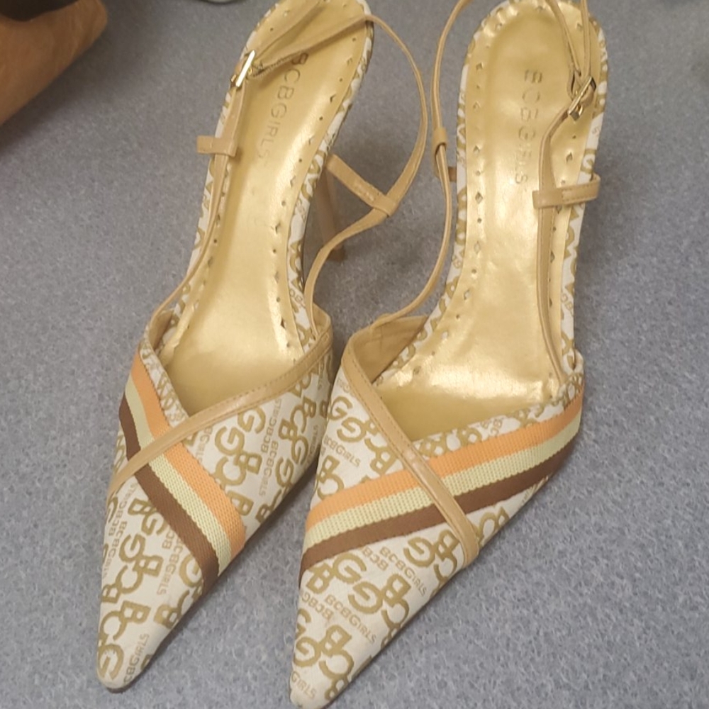 BCBG girls heels